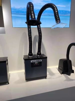 ポータブル420*245*400mmのヘアー サロンの発煙の抽出器の普遍的な車輪