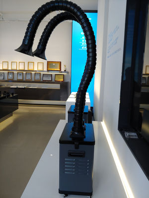 150 Hepaフィルターが付いているMの³ /H*2の発煙の抽出器を導管で送る200W二重吸引